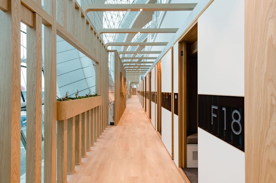 Sleepover Terminal 3, Concourse B – formerly sleep ‘n fly Capsule hotel in Al Sharjah