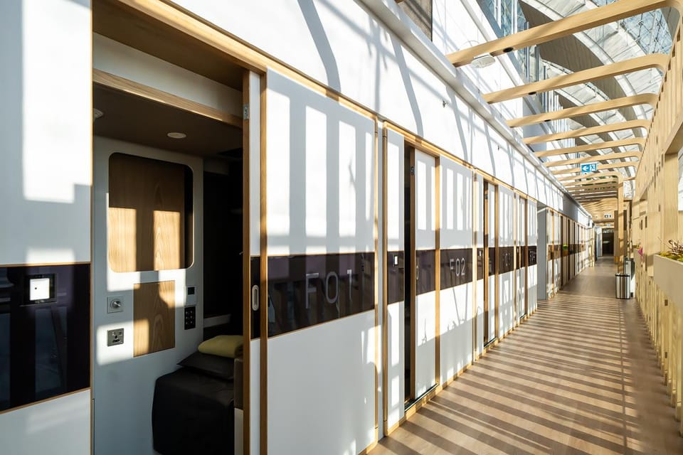 Sleepover Terminal 3, Concourse B – formerly sleep ‘n fly Capsule hotel in Al Sharjah