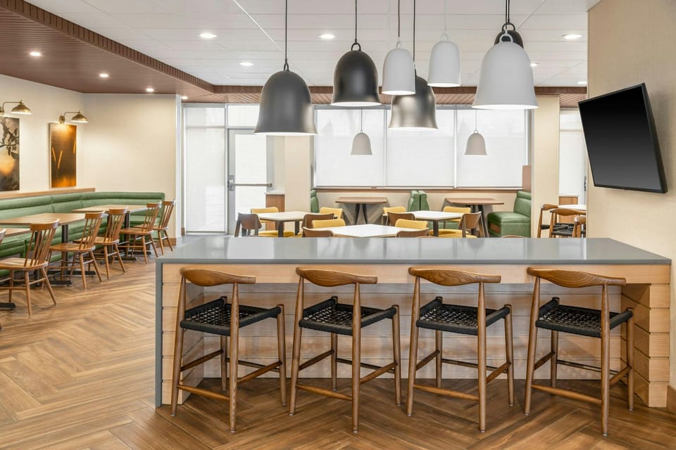 Fairfield by Marriott Inn & Suites Detroit Taylor Hotel in Lake Erie