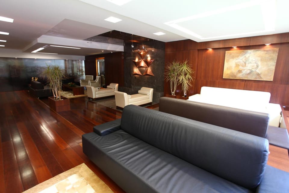 Shared lounge/TV area