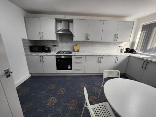 4 Bedroom 2 Bathroom Shared House - Near BHX and NEC Hotel in Metropolitan Borough of Solihull