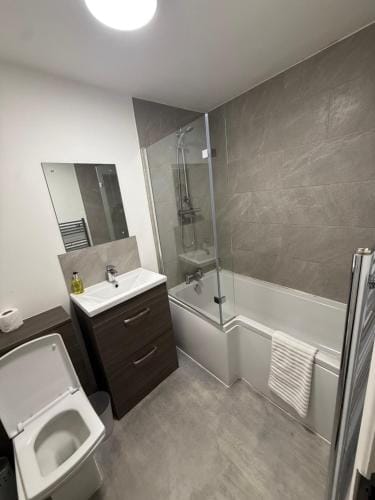 Premier Serviced Apartmetns oldham road Manchester Hotel in Manchester