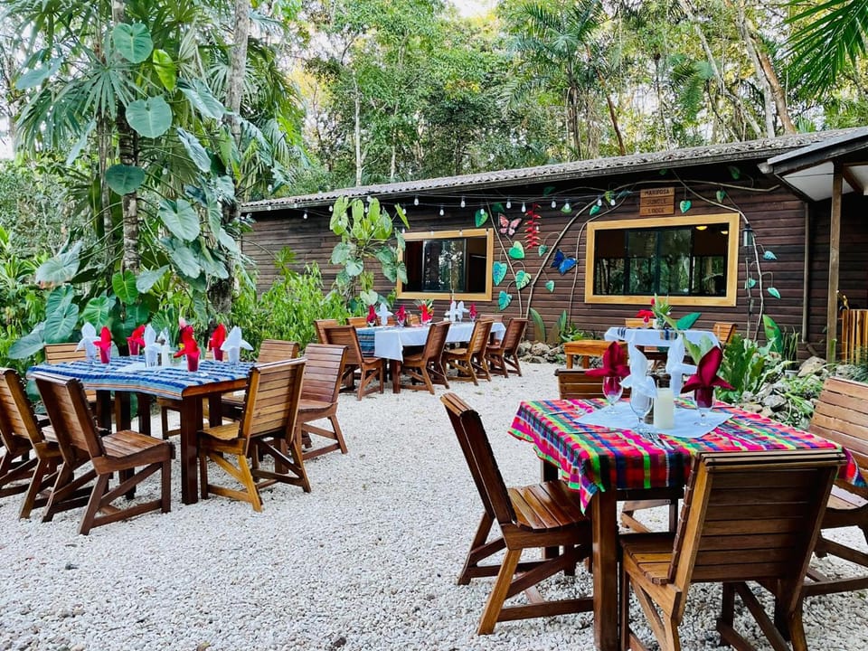 Mariposa Jungle Lodge Hotel in Cayo District