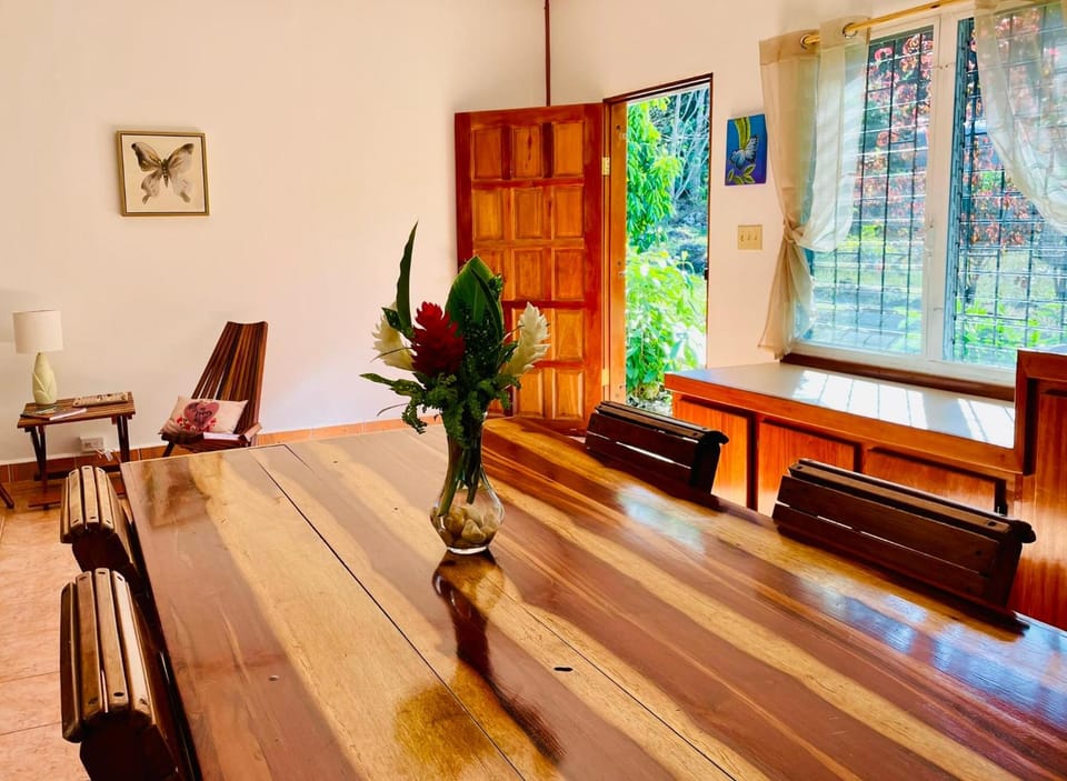 Mariposa Jungle Lodge Hotel in Cayo District