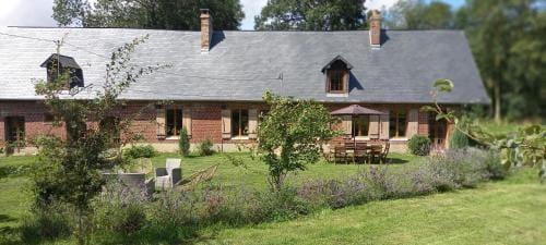 Chambres d'hotes a 2 km de veules les Roses Hotel in Normandy