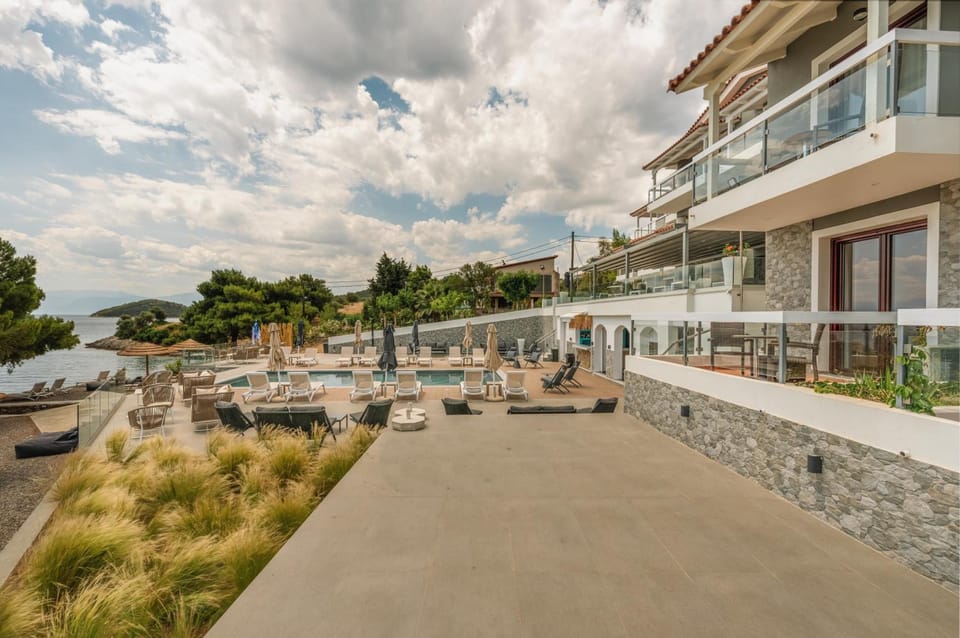 Trizonia Bay Hotel Apartment hotel in Peloponnese, Western Greece and the Ionian