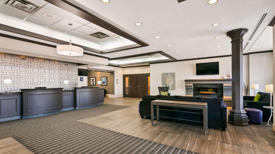 Best Western Plus Village Park Inn Hotel in Calgary