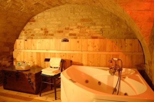 La Neviera Nel Pozzo Hotel in Marche