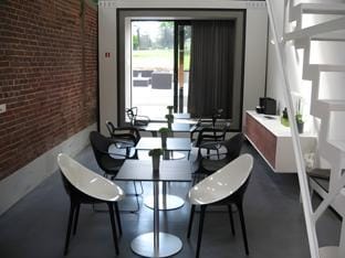 B&B Bed and Beyond Hotel in Limburg (province)