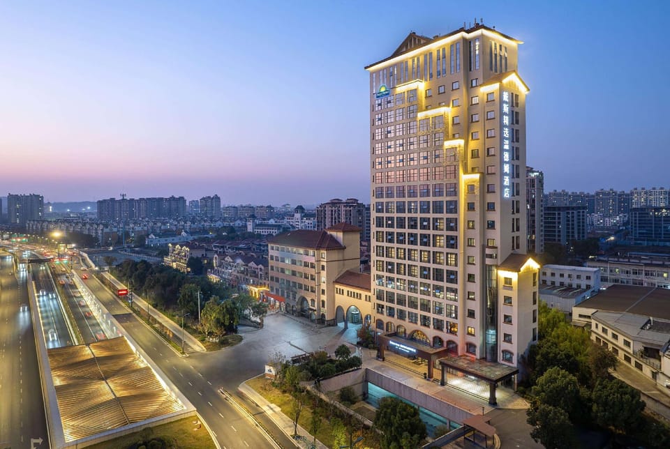 Days Inn by Wyndham Shaoxing Yuecheng Hotel in Hangzhou
