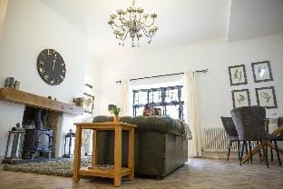 The Penthouse at Mercers Croft Hotel in Stratford-upon-Avon