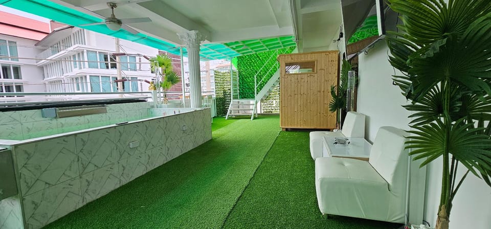 Xcess Residence Hotel in Pattaya City