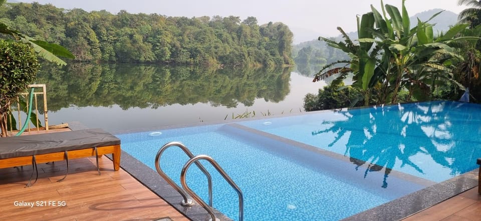 Private pool