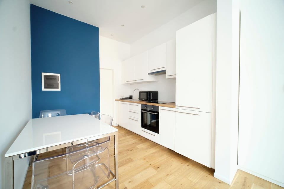 Easy Stay - City Center Hotel in Saint-Gilles