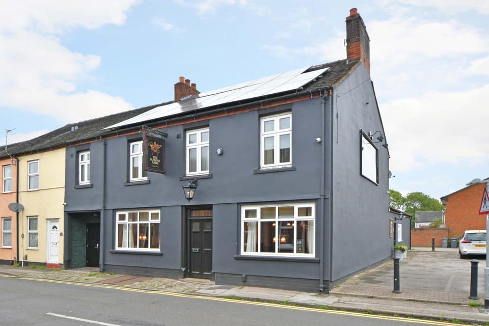 The Masons Arms Hotel in Newcastle-under-Lyme