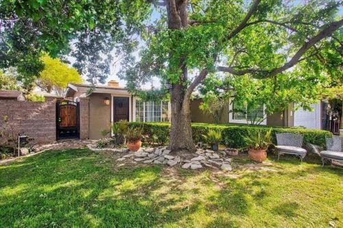 Casita Hosum: Modern WFH Garden Suite w/ Gazebo Outdoor Kitchen & BBQ Hotel in San Jose