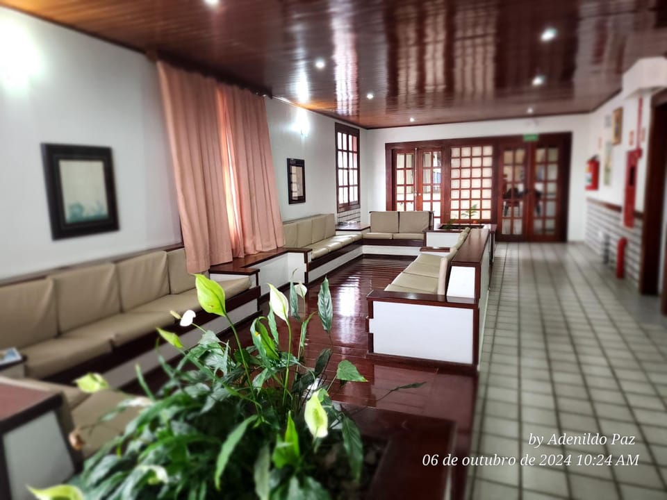 Shared lounge/TV area