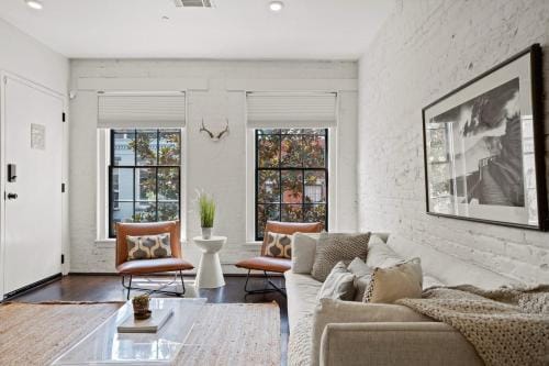 Group-friendly Suite Near Bourbon Street Hotel in French Quarter