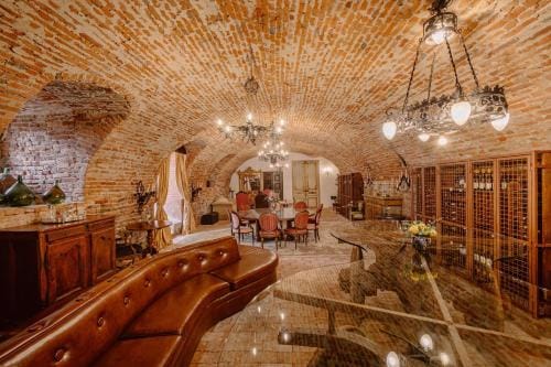 Castello di Casalborgone, Luxury Italian Castle Hotel Hotel in Piedmont