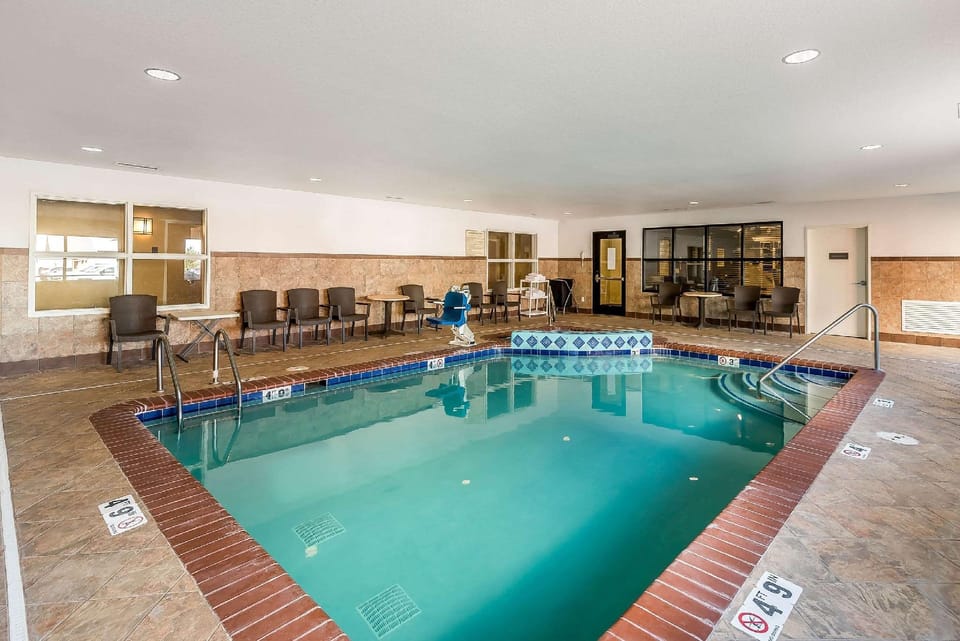 Comfort Suites Longmont Hotel in Colorado