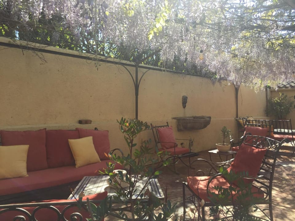 Auberge des Glycines Hotel in Hyères