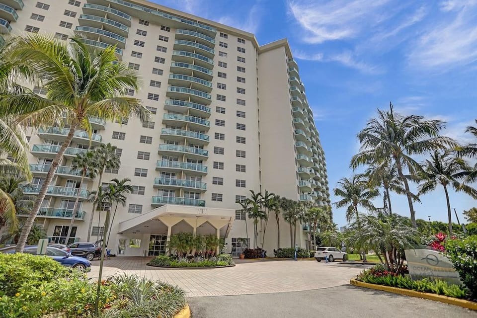 Ocean Reserve Apartment hotel in Sunny Isles Beach
