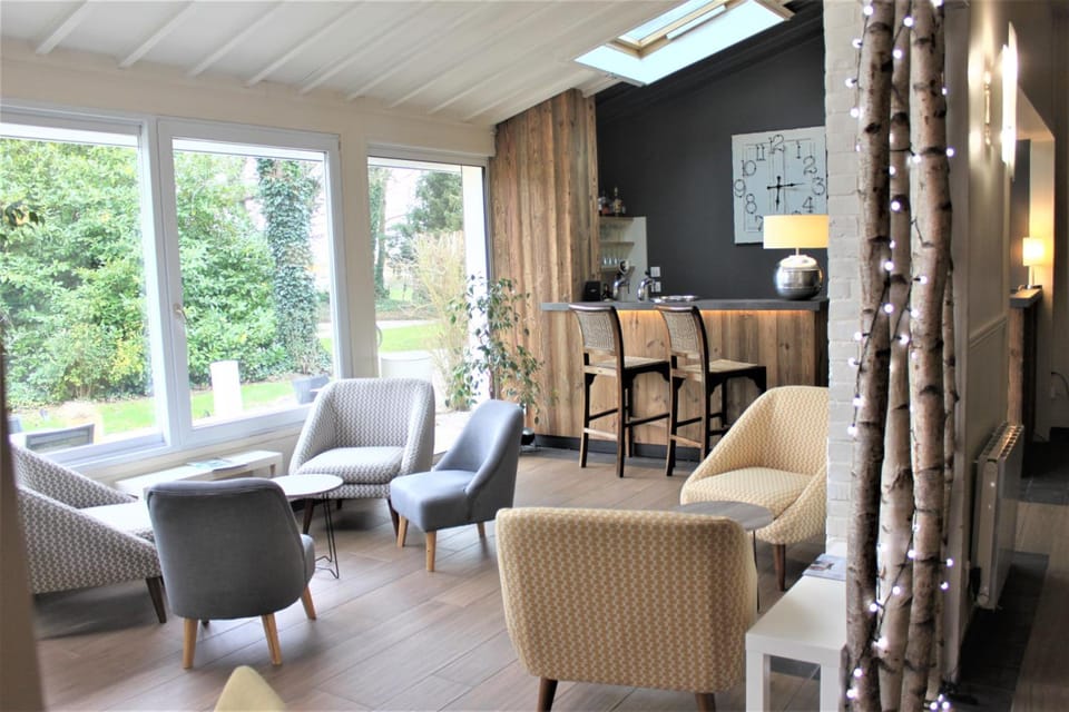 LOGIS Hotel & Restaurant - Le Manoir de Gavrelle Hotel in Hauts-de-France