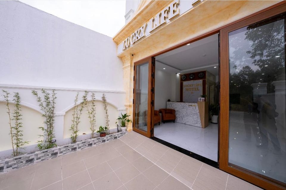 Lucky life hotel  Hotel in Ho Chi Minh City