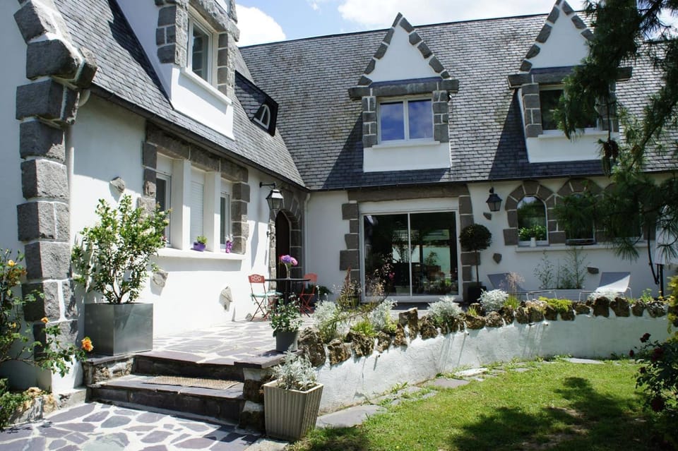 Bed & Breakfast Crosne Plazza & Spa Hotel in Île-de-France