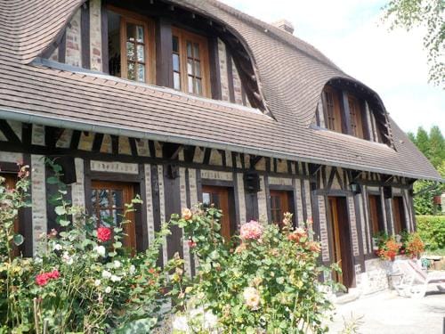 En Bord de Seine Hotel in Normandy