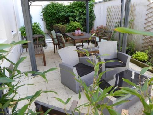 B&B A La Maison Blanche Hotel in Normandy