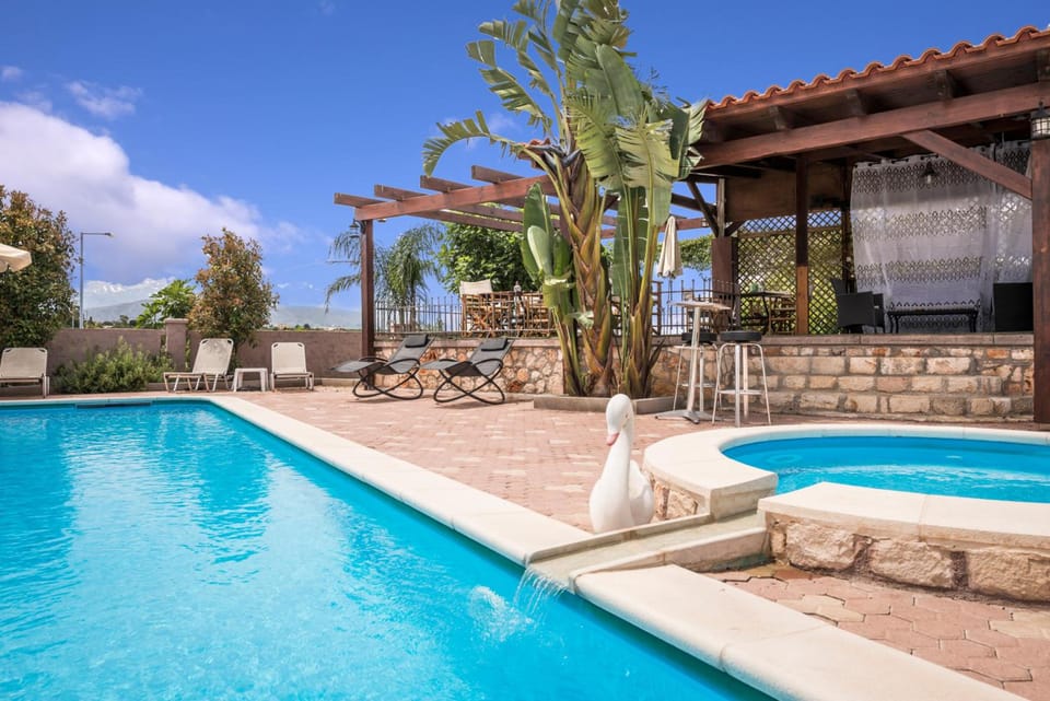 Areti Suites Hotel in Crete