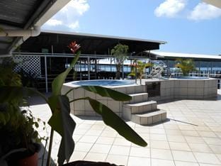 Banana Bay Marina Hotel in Puntarenas Province