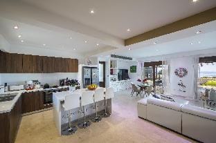 El Greco Seafront Villa Hotel in Protaras