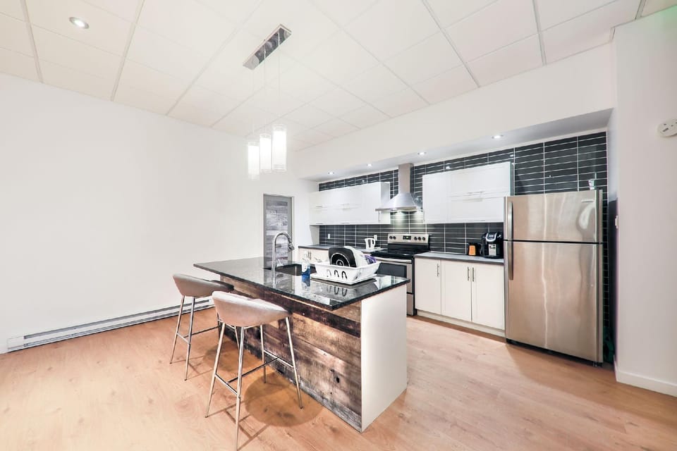 HoMa Hotel Hotel in Laval