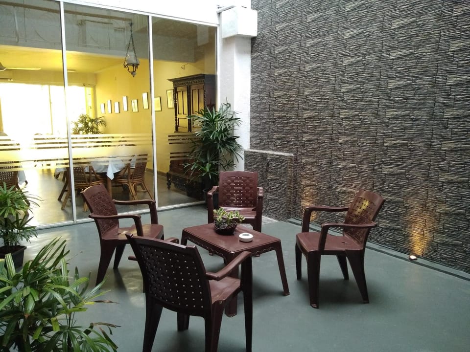 Tropic Inn Inn in Dehiwala-Mount Lavinia