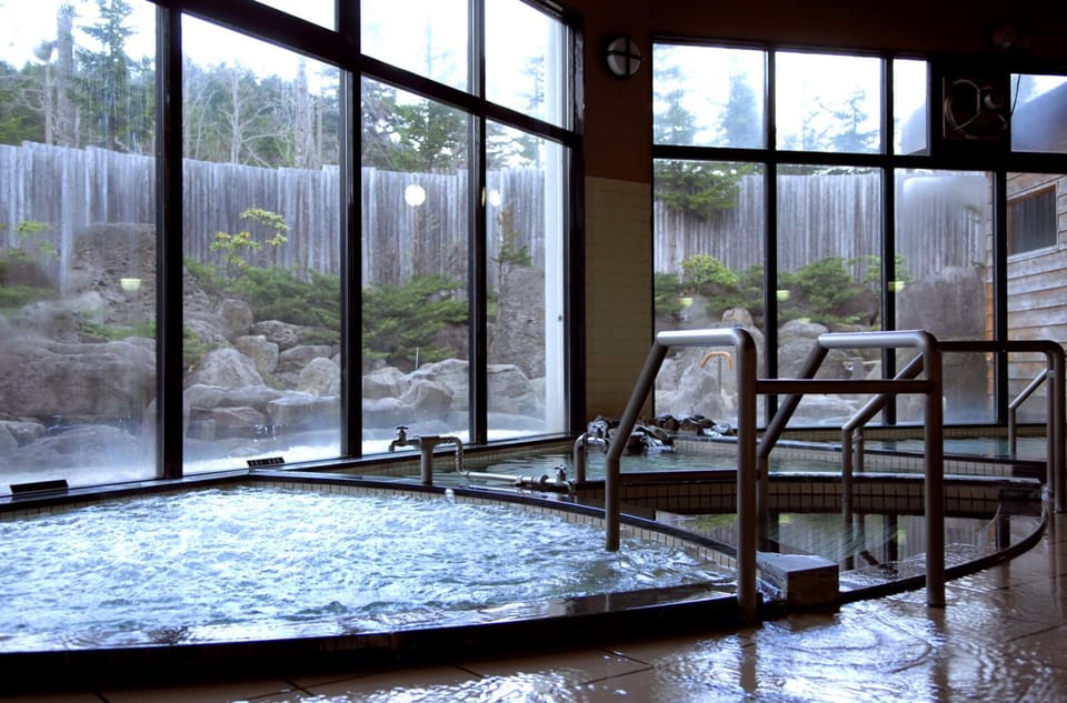 Hot spring bath