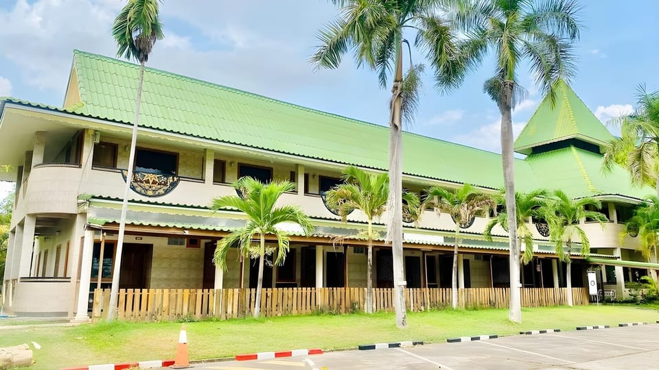 Phuphan Park Hotel Hotel in Thailand