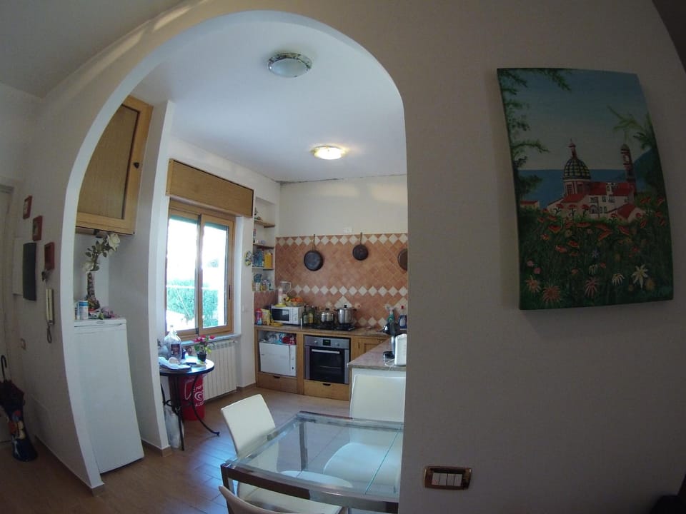 Wonderful Amalfi Coast Apartment Overlooking the sea With Free Wifi and Parking Hotel in Vietri sul Mare