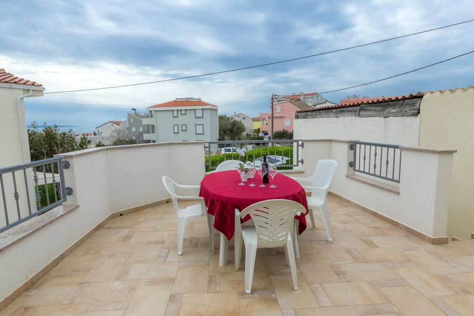 Apartments Ida Hotel in Novalja