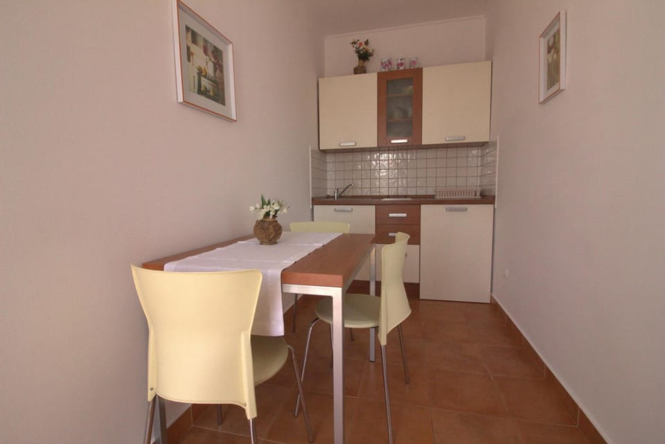 Studios & Rooms Fiesta Hotel in Novalja