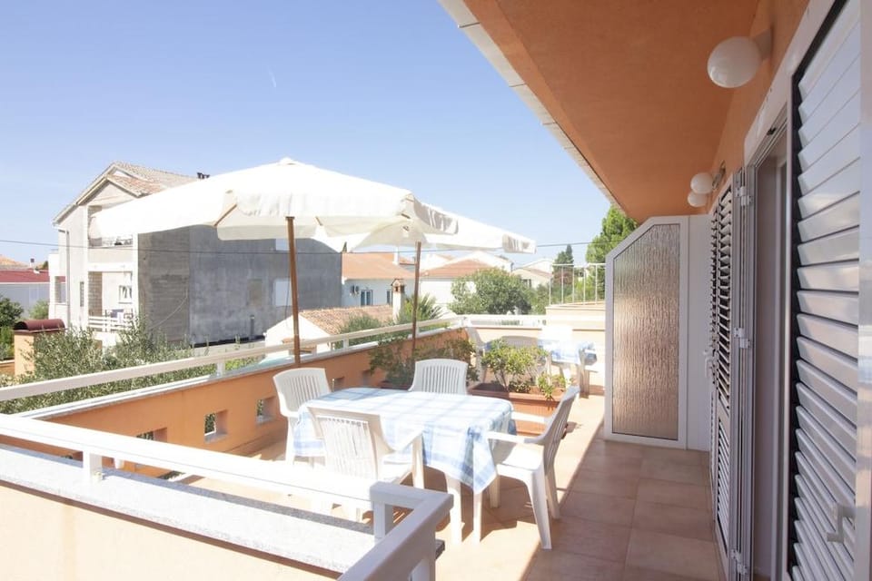 Studios & Rooms Fiesta Hotel in Novalja