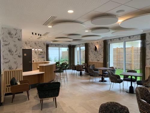 Domitys Le 225 Hotel in Levallois-Perret