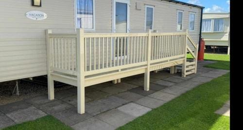 Sam's Caravan Hire Coastfield Holiday Village Ingoldmells Hotel in Ingoldmells