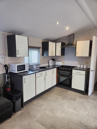 Sam's Caravan Hire Coastfield Holiday Village Ingoldmells Hotel in Ingoldmells