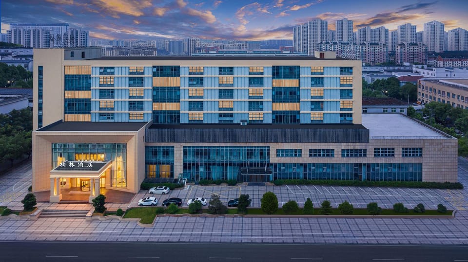 Berlin Hotel (Ningbo Fenghua Libang Plaza) Hotel in Zhejiang