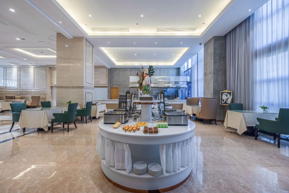 Berlin Hotel (Ningbo Fenghua Libang Plaza) Hotel in Zhejiang