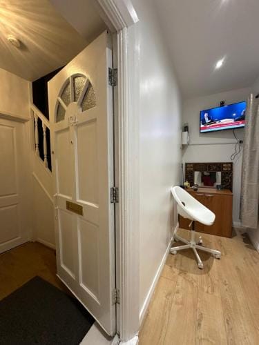 Double Room With Free WiFi Keedonwood Road Hotel in Bromley