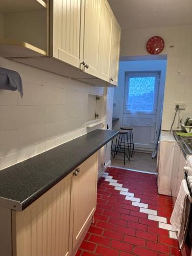 Double Room With Free WiFi Keedonwood Road Hotel in Bromley