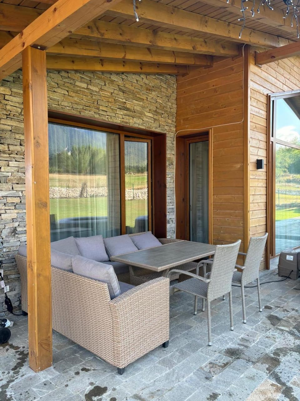 Villa Sofayla near the Pirin Golf Resort Hotel in Blagoevgrad Province